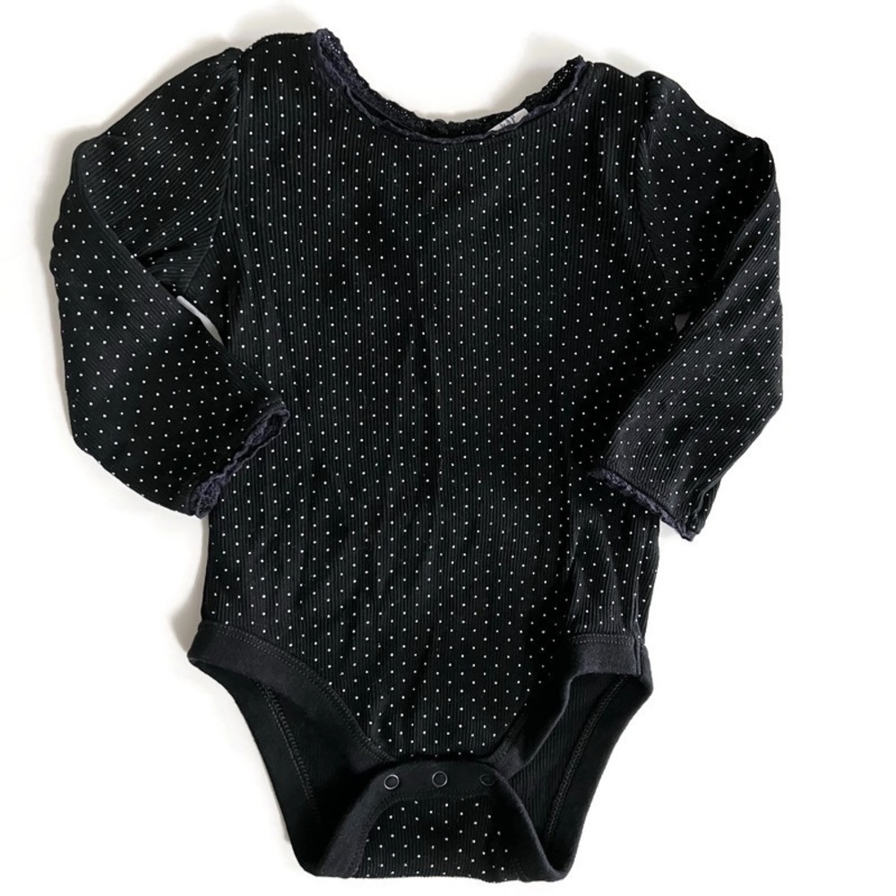 🌱2 for $15🌱 Gap long sleeve polka dot onesie *Size 6-12 months